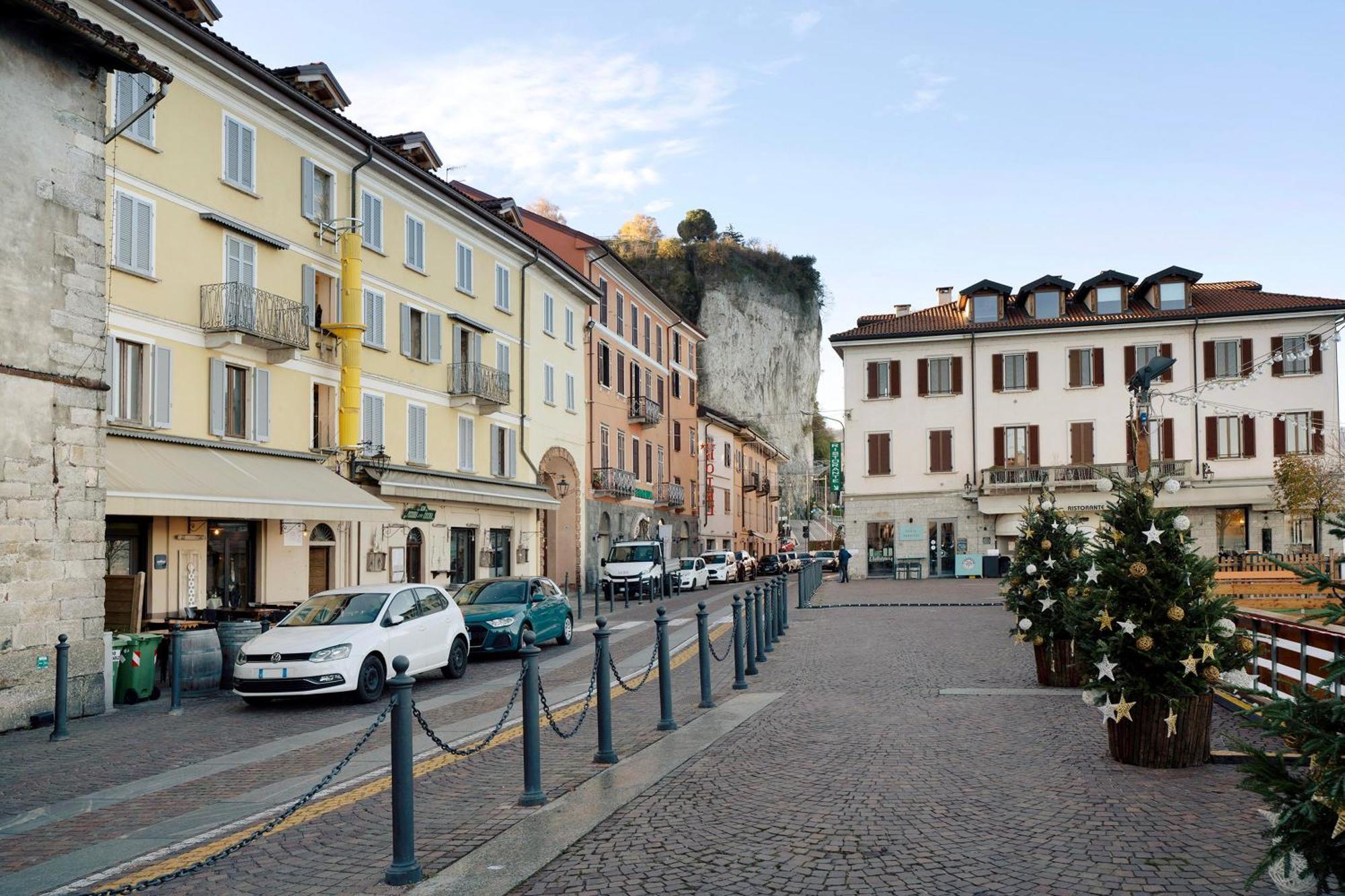 Sweet Home Apartments Peperoncino Arona Exterior foto